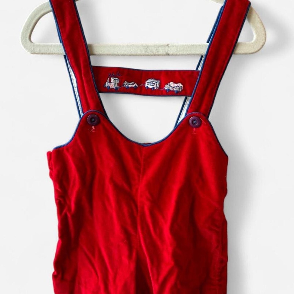 Infant‎ Red vintage romper w/ train embellishment details & snaps Sz 3-6 mo